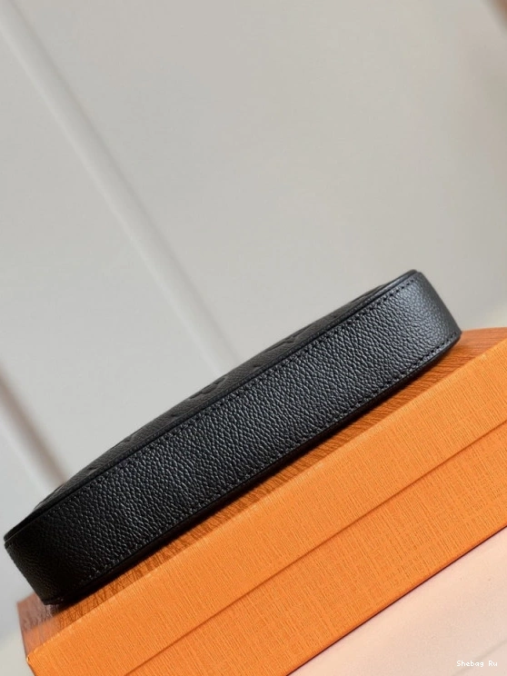 ON POUCH STRAP EASY LOUIS VUITTON 0712